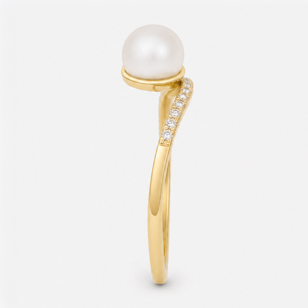 Side profile of Tempo Embrace Freshwater Pearl Ring in 18kt Gold Vermeil showing sculptural zircon-set band | Cirque D'Or Canada USA
