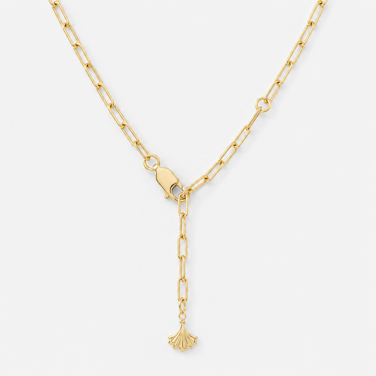 Clasp detail of Tempo Sequence paperclip chain necklace in 18kt gold vermeil | Cirque D'Or Canada USA